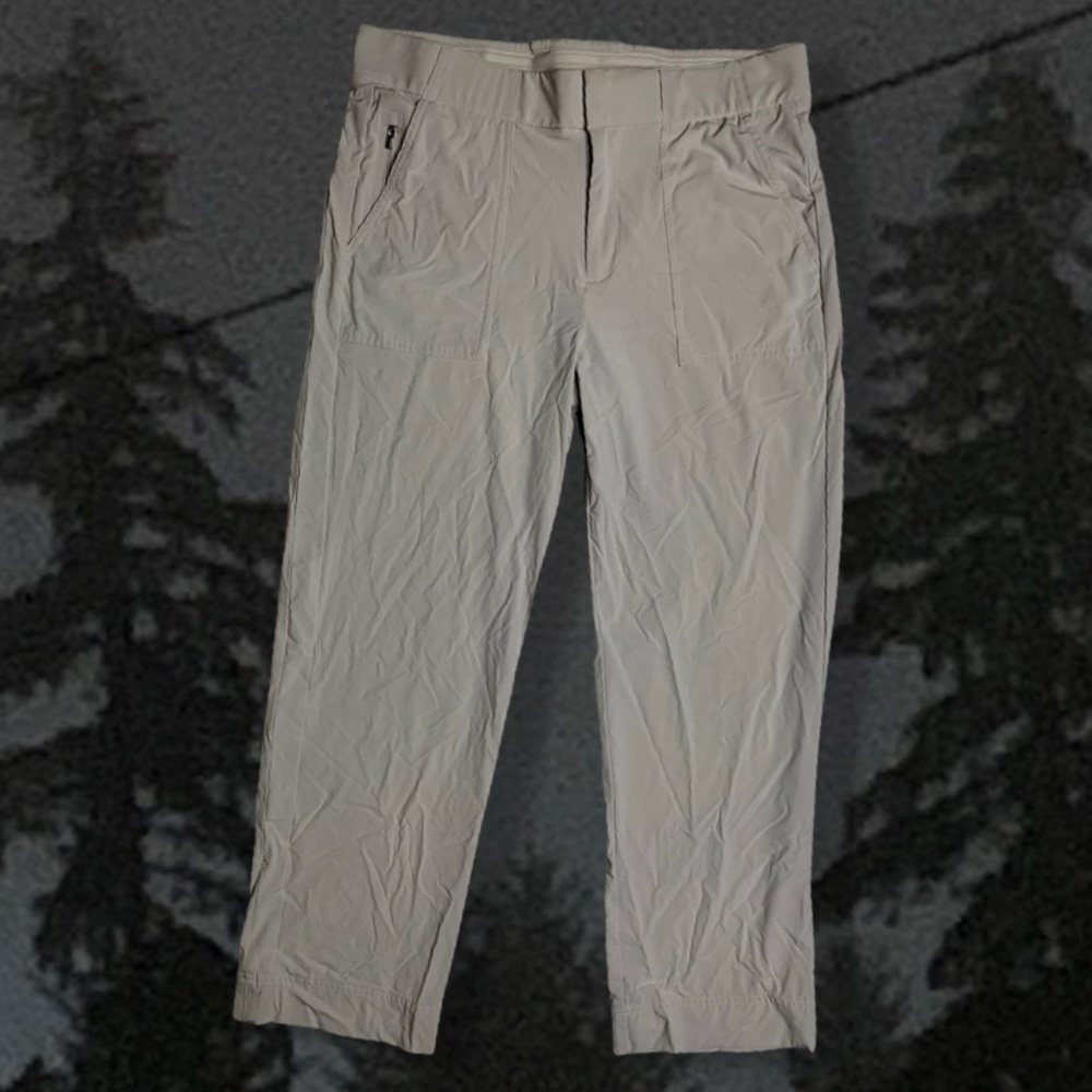 ATHLETA BEIGE LIGHTWEIGHT CASUAL CAPRIS SZ 6